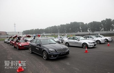 AMG與杜卡迪強(qiáng)強(qiáng)聯(lián)手，開啟極致駕駛培訓(xùn)新篇章